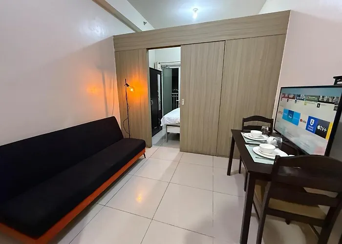 Pocco-breeze- Inhouse Pool * Manila